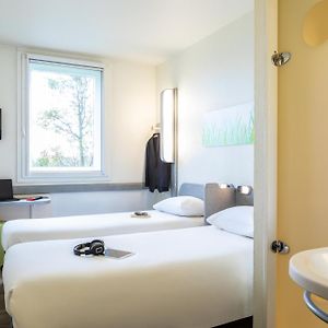 Zimmer mit zwei Einzelbetten